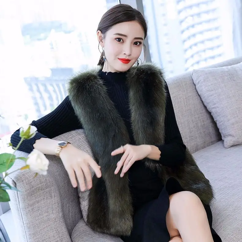 Winter Warm Faux Fur for Women Fashion Slim Vest Female Solid Color V Neck Sleeveless Coat Office Lady Elegant Vestidos M409
Winter Warm Faux Fur for Women Fashion Slim Vest Female Solid Color V Neck Sleeveless Coat Office Lady Elegant Vestidos M409