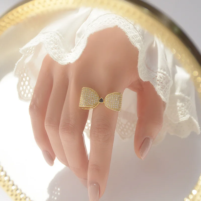 Korea Original Design Love Blue Zircon Adjustable Rings for Women Crystal Bow Knuckle Rings Women's Architecture Jewelry Gifts 
Korea Original Design Love Blue Zircon Adjustable Rings for Women Crystal Bow Knuckle Rings Women's Architecture Jewelry Gifts