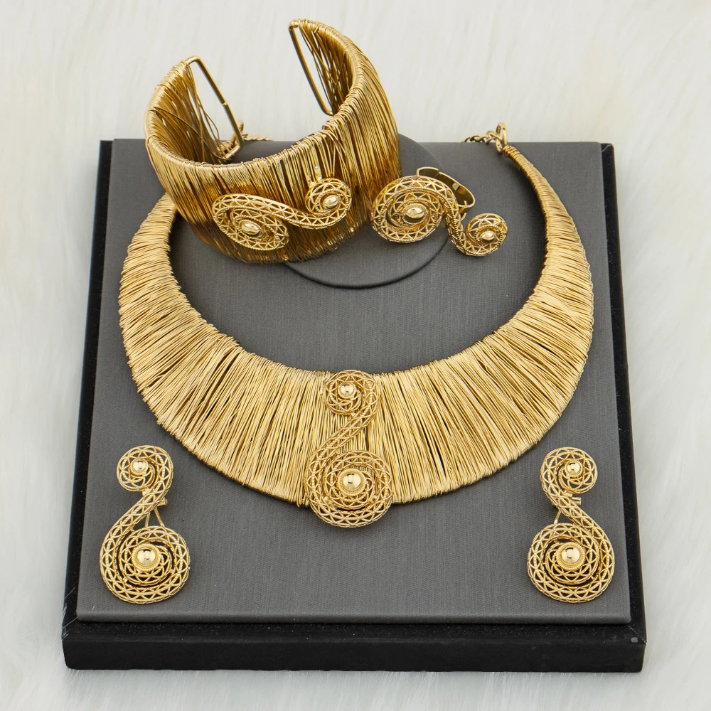 Big Jewelry Earrings Bracelet Fashion Women Pendant Golden Plated Jewelry Set Classic Necklace And Wedding Banquet Gift
Big Jewelry Earrings Bracelet Fashion Women Pendant Golden Plated Jewelry Set Classic Necklace And Wedding Banquet Gift