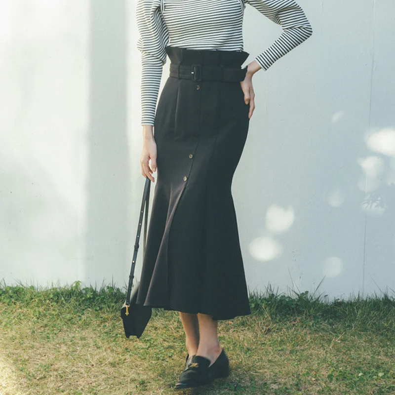 A GIRLS 2022 New Design Women Jupes High Waisted Belt Button Pleated Slimming Mermaid Skirts Japanese Fashion Mujer Faldas
A GIRLS 2022 New Design Women Jupes High Waisted Belt Button Pleated Slimming Mermaid Skirts Japanese Fashion Mujer Faldas
