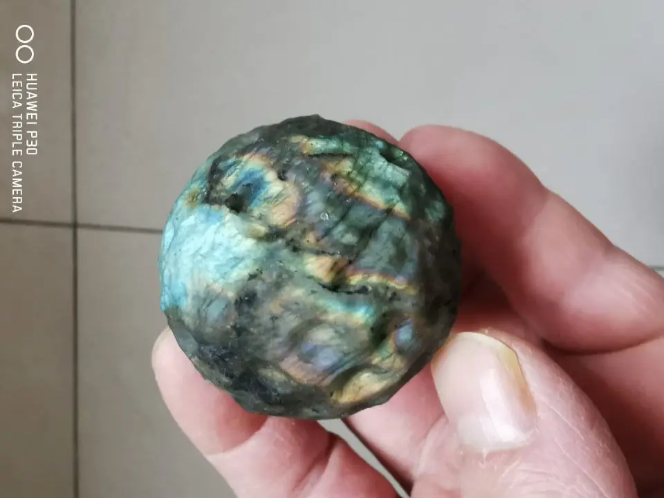 Natural Labradorite moon ball Labradorite Spheres hand carved ball crystal healing 40mm 
Natural Labradorite moon ball Labradorite Spheres hand carved ball crystal healing 40mm
