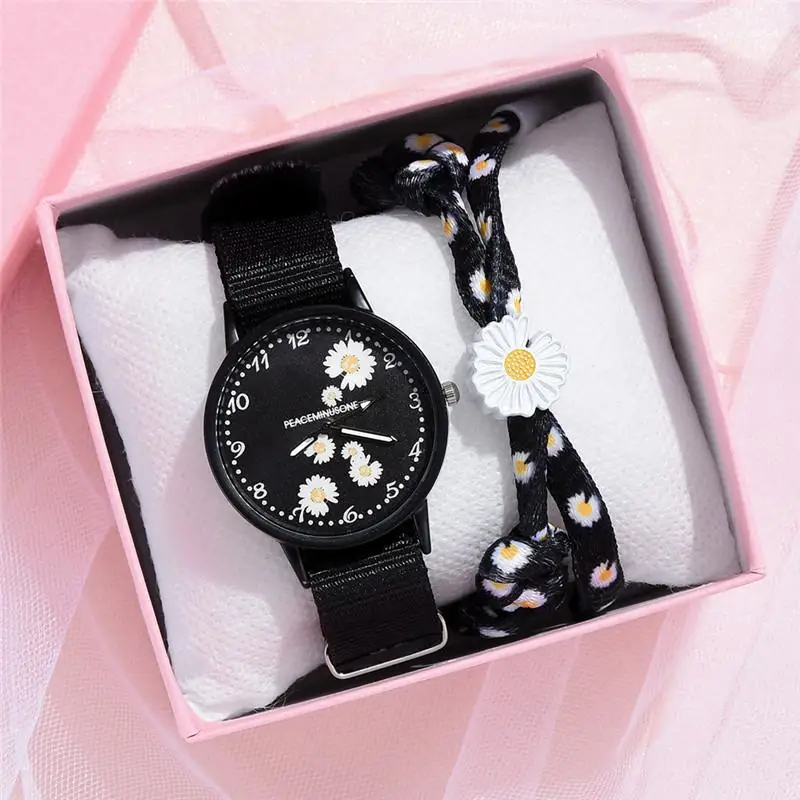 Small Daisy Wrist Watch Women Fashion Nylon Strap Dress Quartz Watch Simple Wild Girlfriends Couple Watch Birthday Gift Women 
Small Daisy Wrist Watch Women Fashion Nylon Strap Dress Quartz Watch Simple Wild Girlfriends Couple Watch Birthday Gift Women