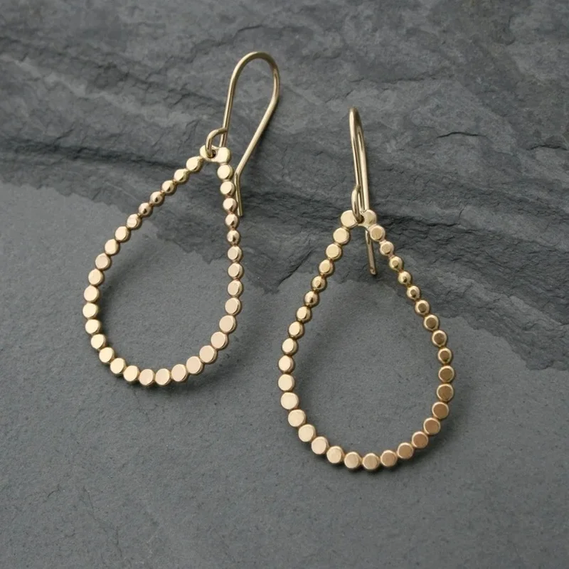 Elegant Drop Shaped Gold Color Forged Pendant Earrings Ladies Fashion Wedding Engagement Travel Jewelry for Everyday Wear
Elegant Drop Shaped Gold Color Forged Pendant Earrings Ladies Fashion Wedding Engagement Travel Jewelry for Everyday Wear