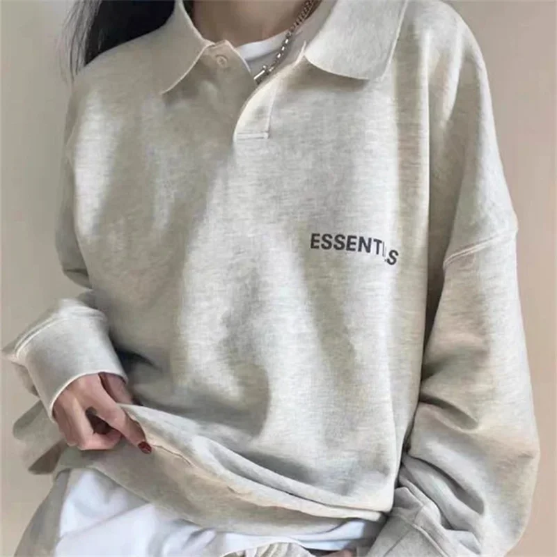 Essentials Polo Long-sleeved V-neck Flocking Logo Sweatshirts Men Women 1:1 High Quality Oversize Vintage Hoodie Polo Pullover
Essentials Polo Long-sleeved V-neck Flocking Logo Sweatshirts Men Women 1:1 High Quality Oversize Vintage Hoodie Polo Pullover