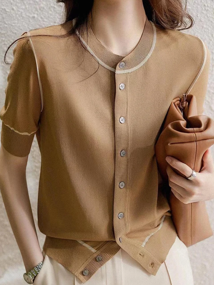 Casual Round Neck Knitted Cardigan Single Breasted Short Sleeve Top 2023 New Korean Fashion Women'S Clothing
Casual Round Neck Knitted Cardigan Single Breasted Short Sleeve Top 2023 New Korean Fashion Women'S Clothing