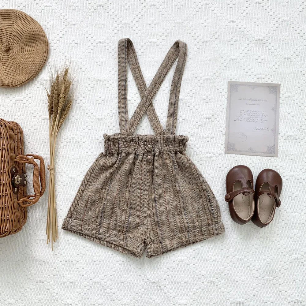 2022 Winter New Girls' Woolen Plaid Shorts Girls Suspender Khashoggi Boots Pants
2022 Winter New Girls' Woolen Plaid Shorts Girls Suspender Khashoggi Boots Pants