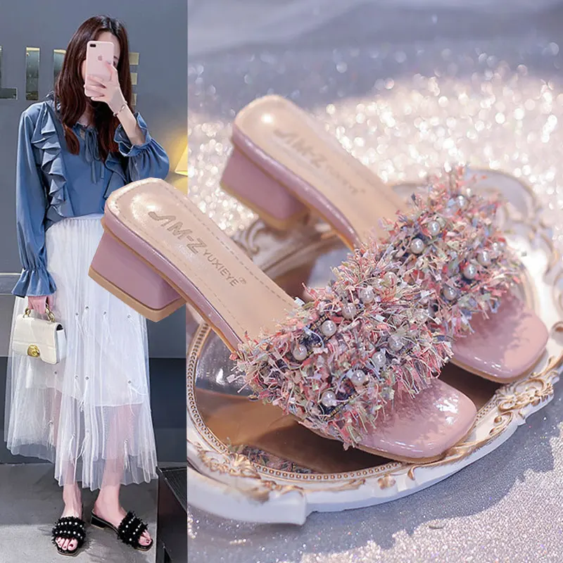 Med Shoes Slippers Women Summer Slides Square heel Fashion String Bead Pantofle Block Luxury 2022 Hoof Heels PU Rubber Cotton
Med Shoes Slippers Women Summer Slides Square heel Fashion String Bead Pantofle Block Luxury 2022 Hoof Heels PU Rubber Cotton
