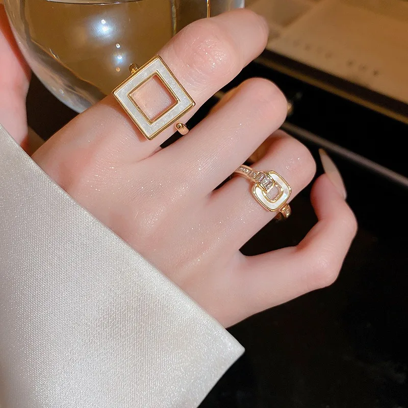 2023 New Korean Hollow Geometric Square Opening Rings for Women Girls Exquisite Temperament Fashion Simple Ring Jewelry Gifts
2023 New Korean Hollow Geometric Square Opening Rings for Women Girls Exquisite Temperament Fashion Simple Ring Jewelry Gifts