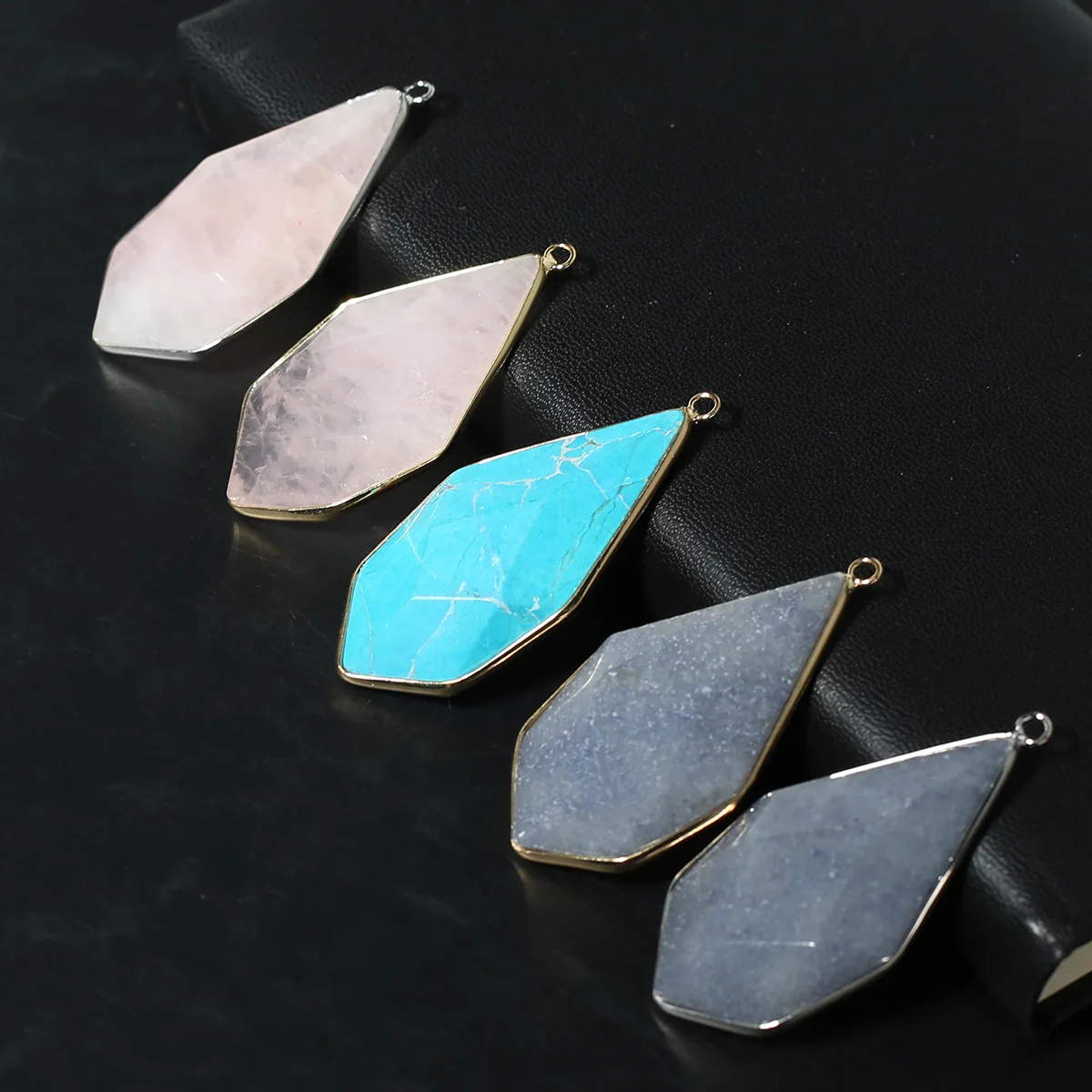 1Pcs Natural Stone Tangent Polygon Pendant Amethysts Bule Turquoise Jewelry for Making DIY Necklace Accessories Gifts
1Pcs Natural Stone Tangent Polygon Pendant Amethysts Bule Turquoise Jewelry for Making DIY Necklace Accessories Gifts