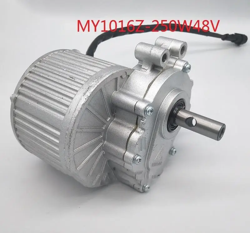 MY1016Z-250W 48 В/72 постоянный ток, двигатель с постоянным магнитом для экологического автомобиля, скорость двигателя уборочной машины 90 об/мин
MY1016Z-250W 48 В/72 постоянный ток, двигатель с постоянным магнитом для экологического автомобиля, скорость двигателя уборочной машины 90 об/мин