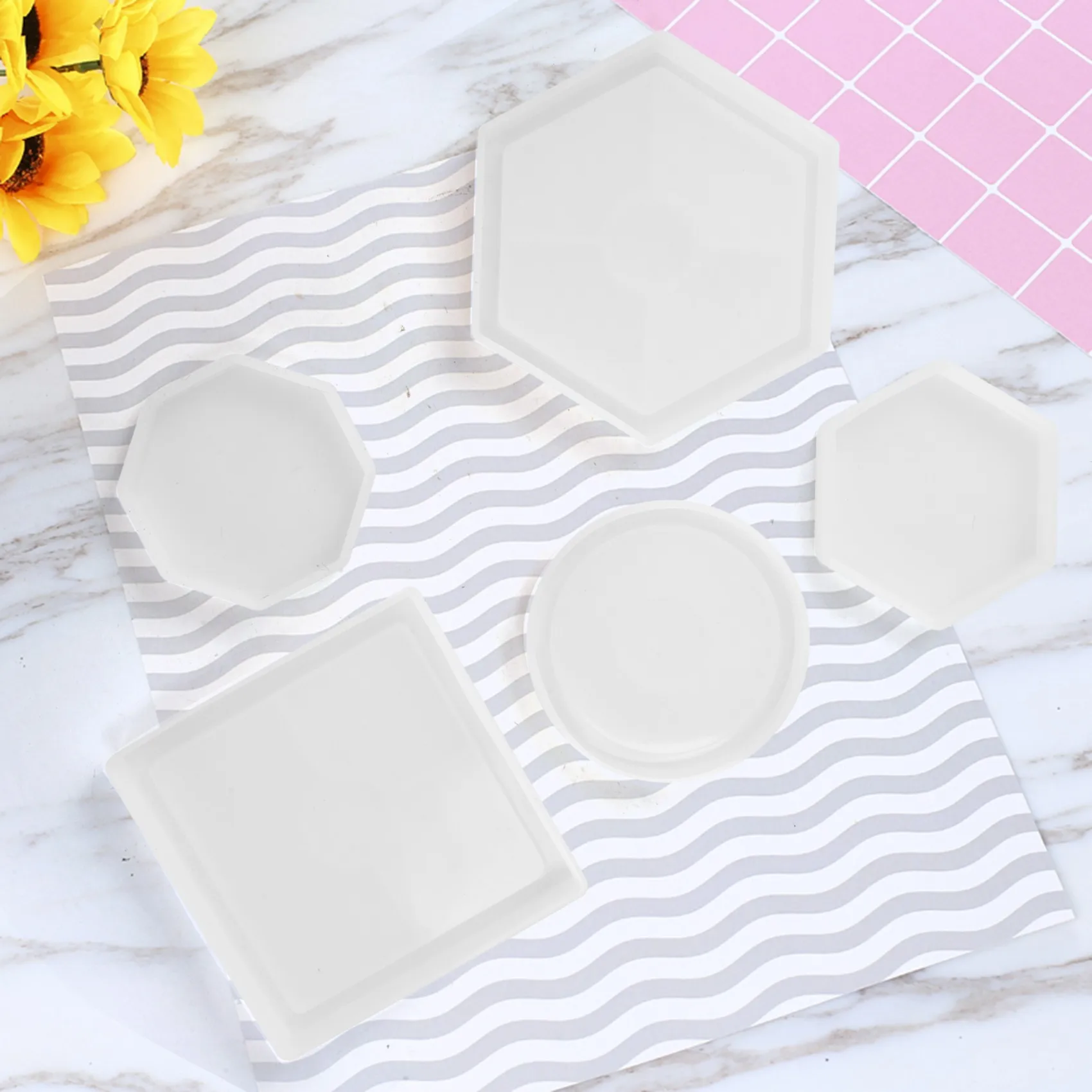 5Pcs Diy Coaster Silicone Mold Included Square Hexagon Circle Octagon Mold For Resin, Concrete, Cement, Home Decoration
5Pcs Diy Coaster Silicone Mold Included Square Hexagon Circle Octagon Mold For Resin, Concrete, Cement, Home Decoration