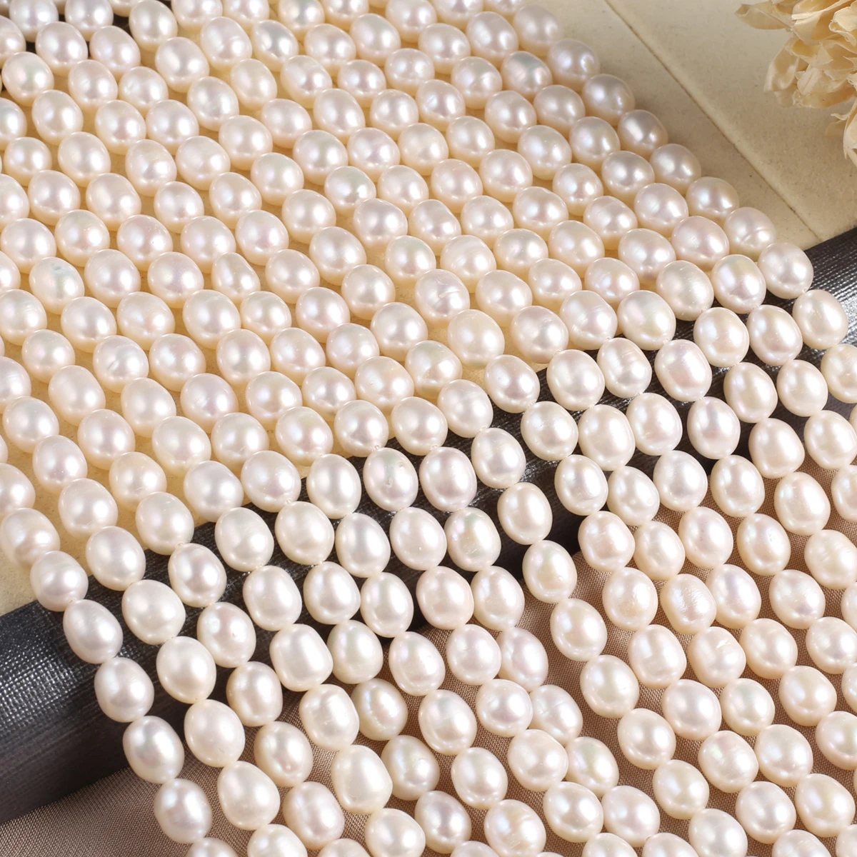 Natural Freshwater Pearl 7-8 MM Rice-Shaped Pearl Beads For Jewelry Making DIY Necklace Bracelet Earrings Accessory
Natural Freshwater Pearl 7-8 MM Rice-Shaped Pearl Beads For Jewelry Making DIY Necklace Bracelet Earrings Accessory