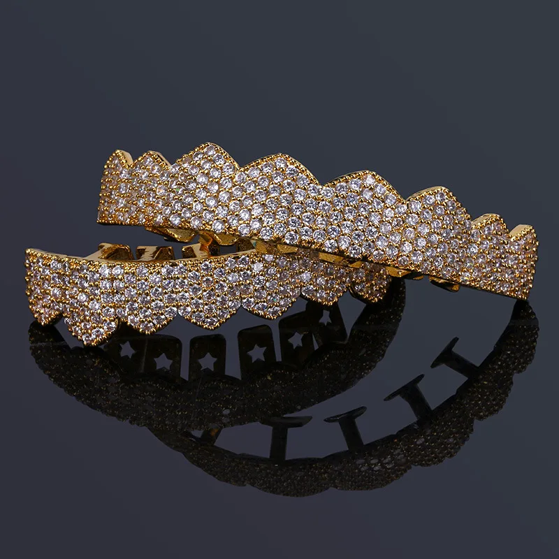 Hip Hop Gold Teeth Grillz Set Top Bottom Tooth Grills Dental Mouth Punk Teeth Caps Cosplay Party Rapper Jewelry New
Hip Hop Gold Teeth Grillz Set Top Bottom Tooth Grills Dental Mouth Punk Teeth Caps Cosplay Party Rapper Jewelry New