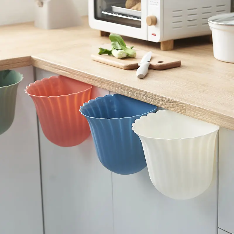 Kitchen Wall-mounted Trash Can Flower Style Household Kitchen Waste Countertop Trash Can Cabinet Door Hanging
Kitchen Wall-mounted Trash Can Flower Style Household Kitchen Waste Countertop Trash Can Cabinet Door Hanging