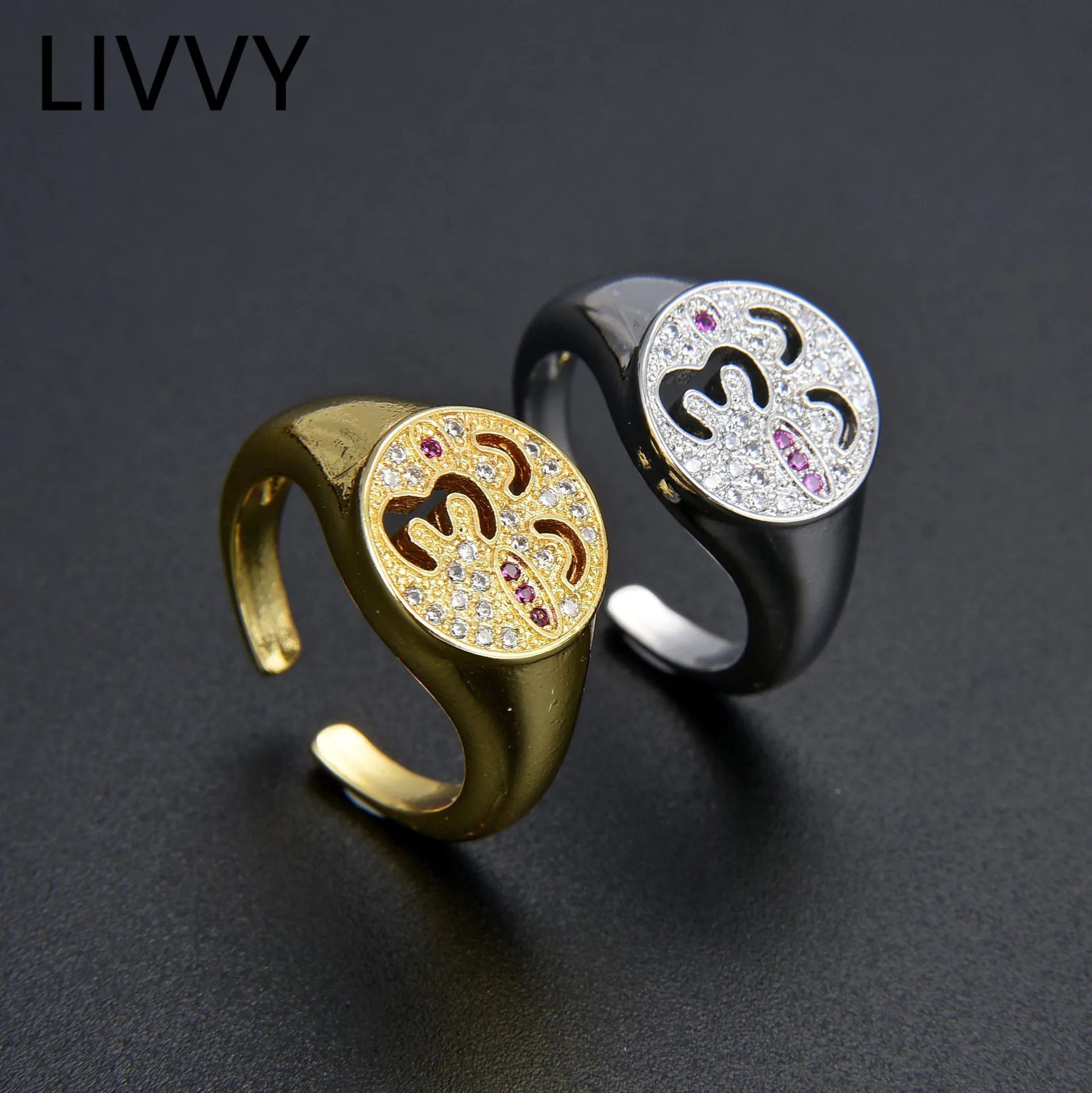 Кольцо серебристое с рисунком лица для мужчин и женщин
Кольцо серебристое с рисунком лица для мужчин и женщин