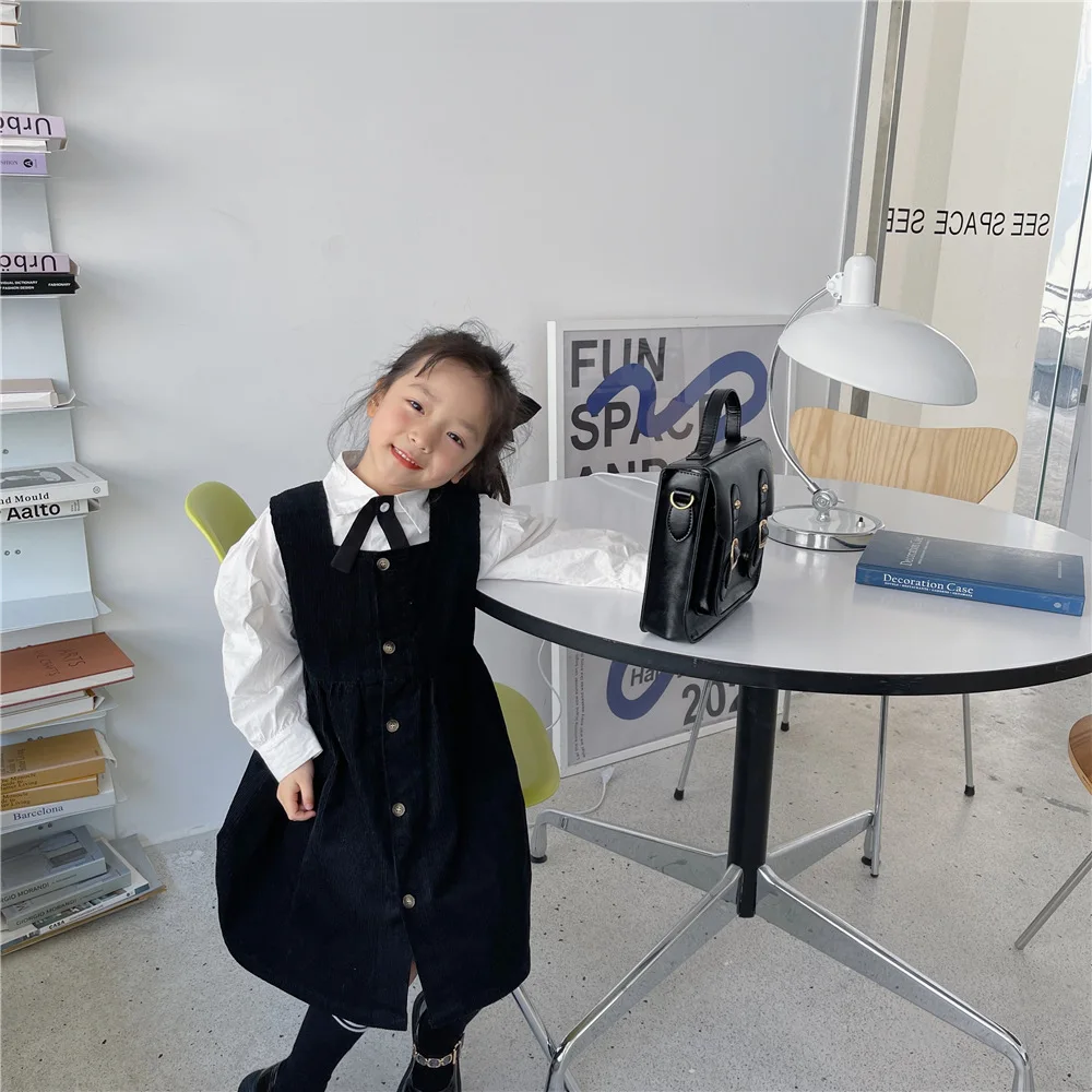 Весенний однотонный вельветовый комбинезон для девочек 2022, платье для маленькой принцессы с квадратным вырезом, однобортное платье на брет... 
Весенний однотонный вельветовый комбинезон для девочек 2022, платье для маленькой принцессы с квадратным вырезом, однобортное платье на брет...