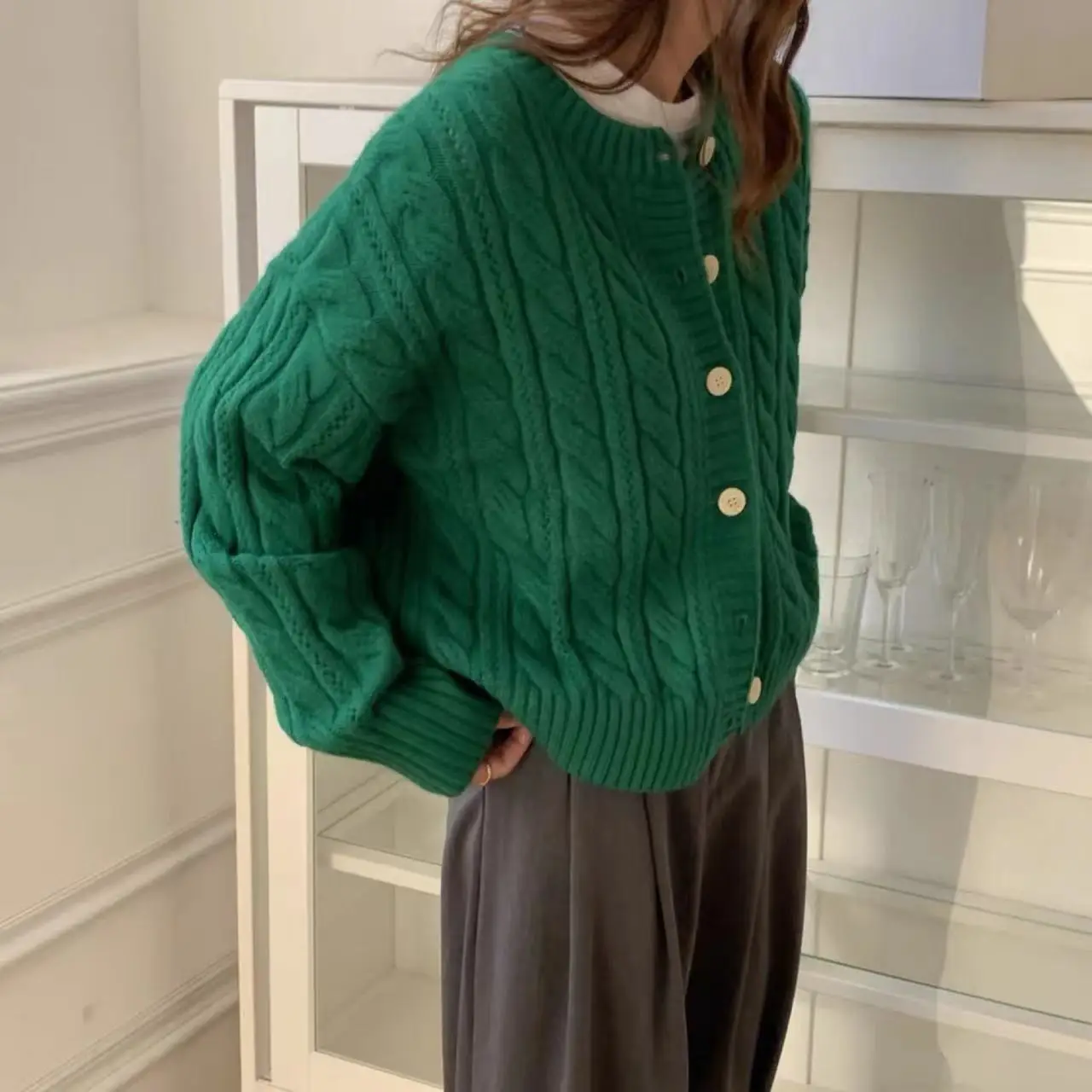 Autumn Thick Green Versatile Knitted Cardigan 2022 New Vintage Loose Short Sweater Women
Autumn Thick Green Versatile Knitted Cardigan 2022 New Vintage Loose Short Sweater Women