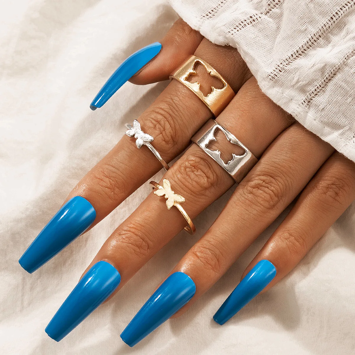 Trend 2022 Heart Star Moon Butterfly Ring Set For Women Gold Black Silver Color Open Adjustable Ring Female Finger Jewelry Gift
Trend 2022 Heart Star Moon Butterfly Ring Set For Women Gold Black Silver Color Open Adjustable Ring Female Finger Jewelry Gift