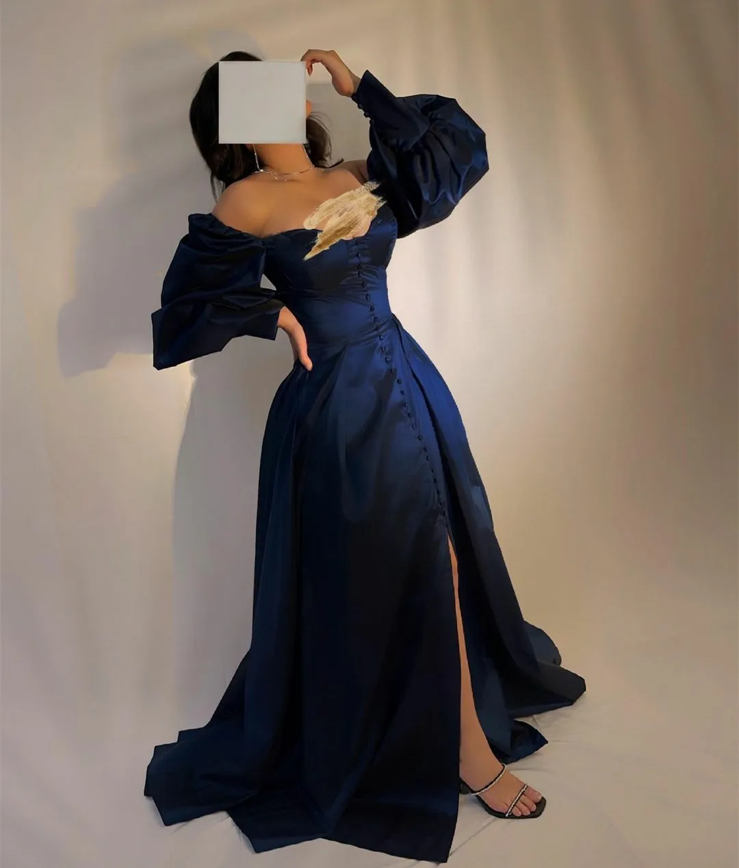 Sexy Long Sleeve Black Taffeta Evening Dresses A-Line Side Slit Sweep Train Pleated Prom Dresses for Women
Sexy Long Sleeve Black Taffeta Evening Dresses A-Line Side Slit Sweep Train Pleated Prom Dresses for Women