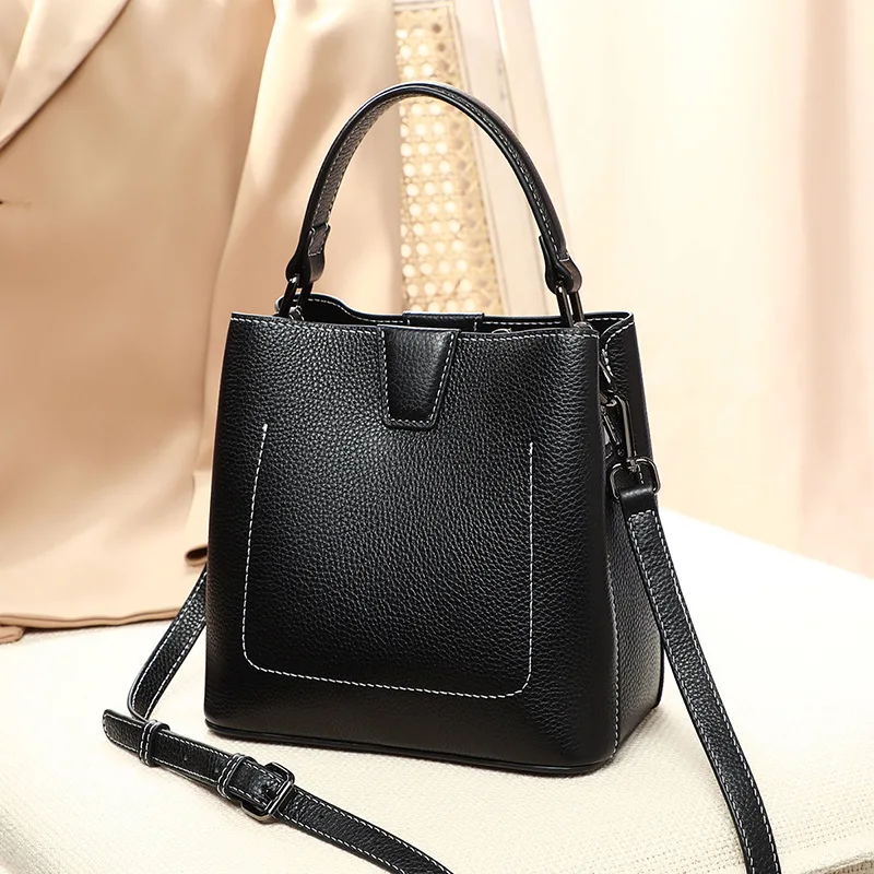 2023 New Arrival Genuine Leather Ladies Bucket Bag: Fashionable, Minimalistic, Versatile Shoulder and Crossbody Bag for Women 
2023 New Arrival Genuine Leather Ladies Bucket Bag: Fashionable, Minimalistic, Versatile Shoulder and Crossbody Bag for Women