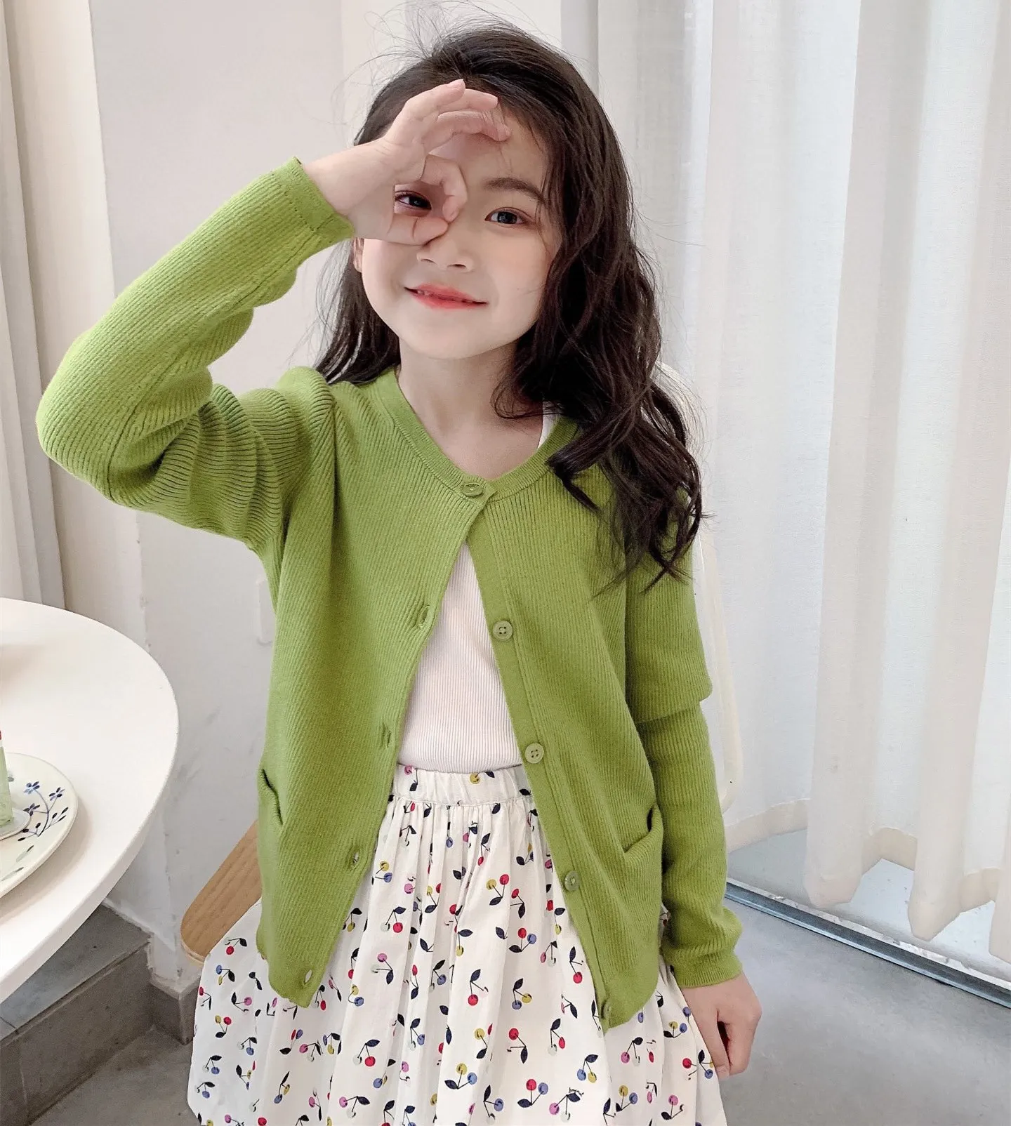 spring summer Girls' knitted cardigan Soft and comfortable solid color sweater coat
spring summer Girls' knitted cardigan Soft and comfortable solid color sweater coat