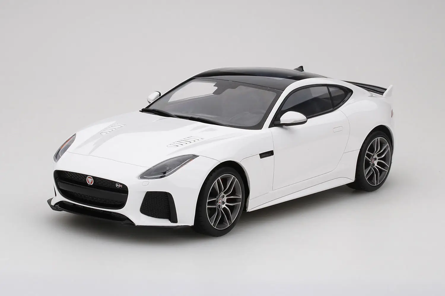 TSM 1:18 Jaguar F-Type SVR 2016 Limited Edition Resin Metal Static Car Model Toy Gift
TSM 1:18 Jaguar F-Type SVR 2016 Limited Edition Resin Metal Static Car Model Toy Gift