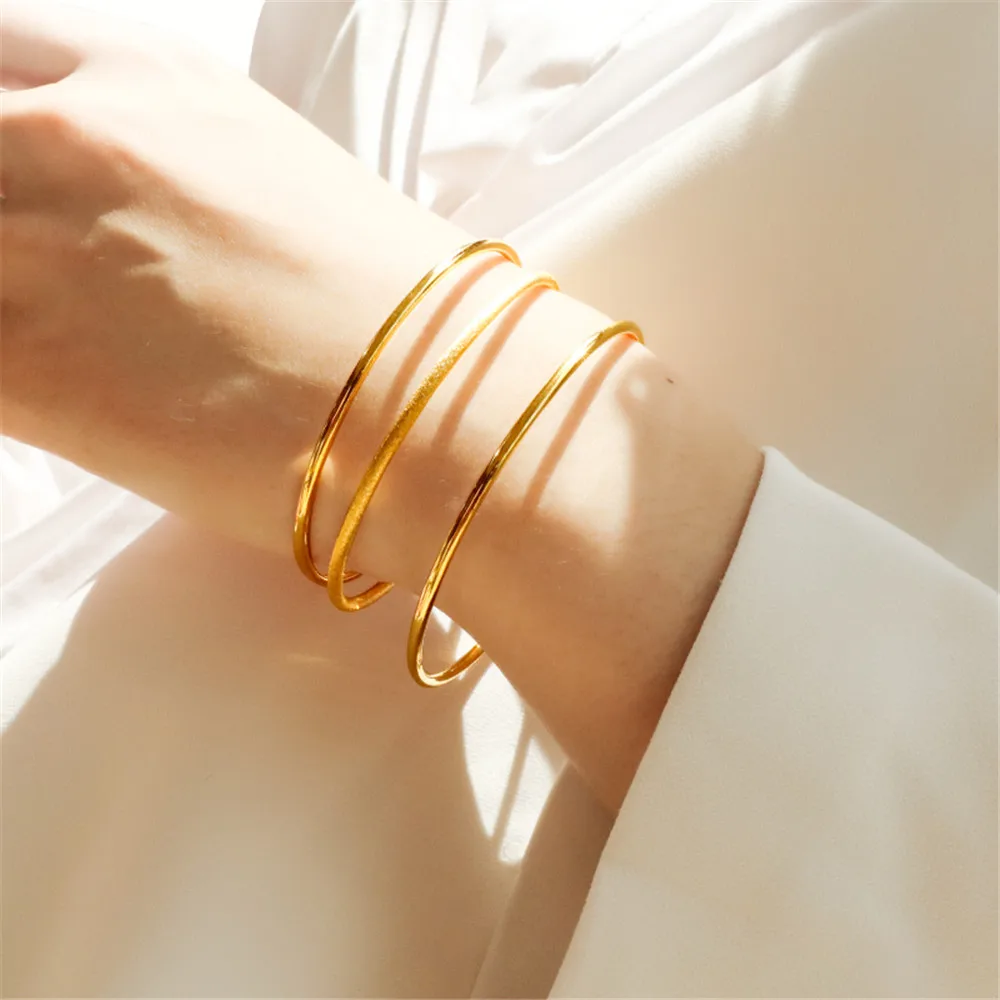 Copper Fashion Gold Color Round Band Bangles For Women Cuff Muslim Bracelet On Hand Drop Ship Trendy Jewelry Accessorise
Copper Fashion Gold Color Round Band Bangles For Women Cuff Muslim Bracelet On Hand Drop Ship Trendy Jewelry Accessorise