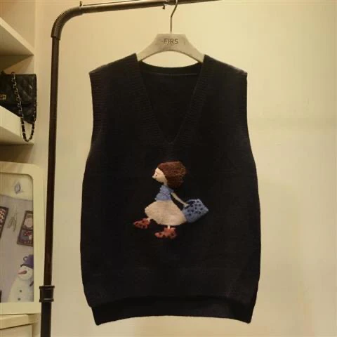 Black Spring Autumn Women's Cartoon V-neck Girls' Sweater Vest Loose Knit Outer Wear Leisure Student College Top Cloth for girl 
Black Spring Autumn Women's Cartoon V-neck Girls' Sweater Vest Loose Knit Outer Wear Leisure Student College Top Cloth for girl