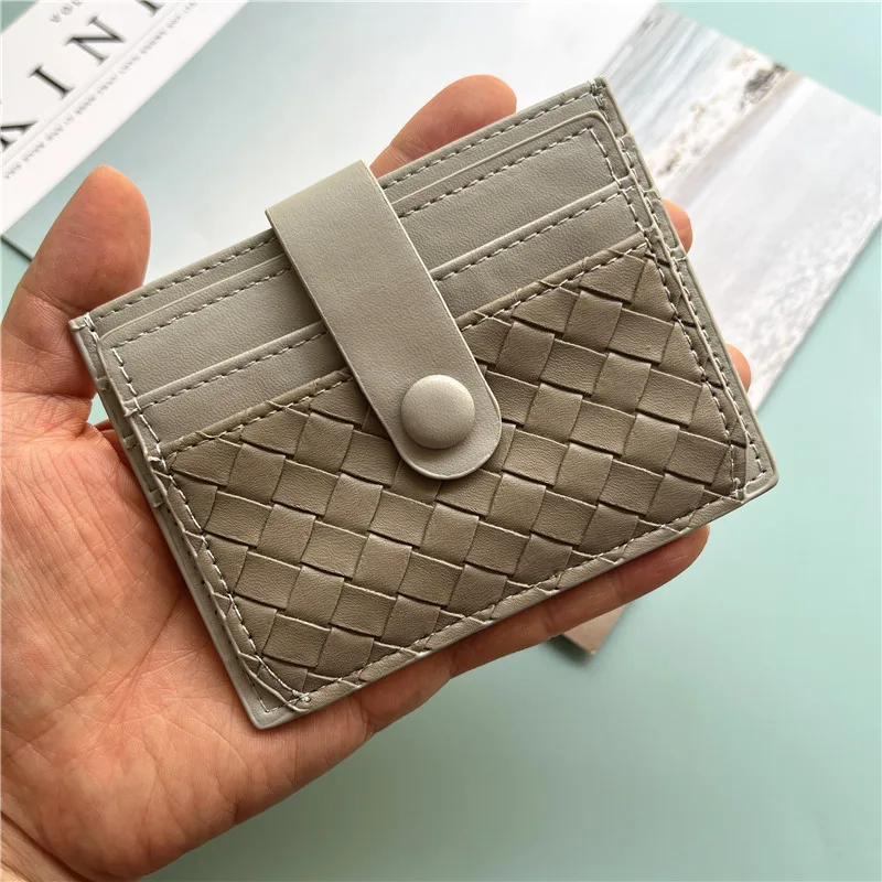 Держатель для визиток из искусственной кожи
Держатель для визиток из искусственной кожи