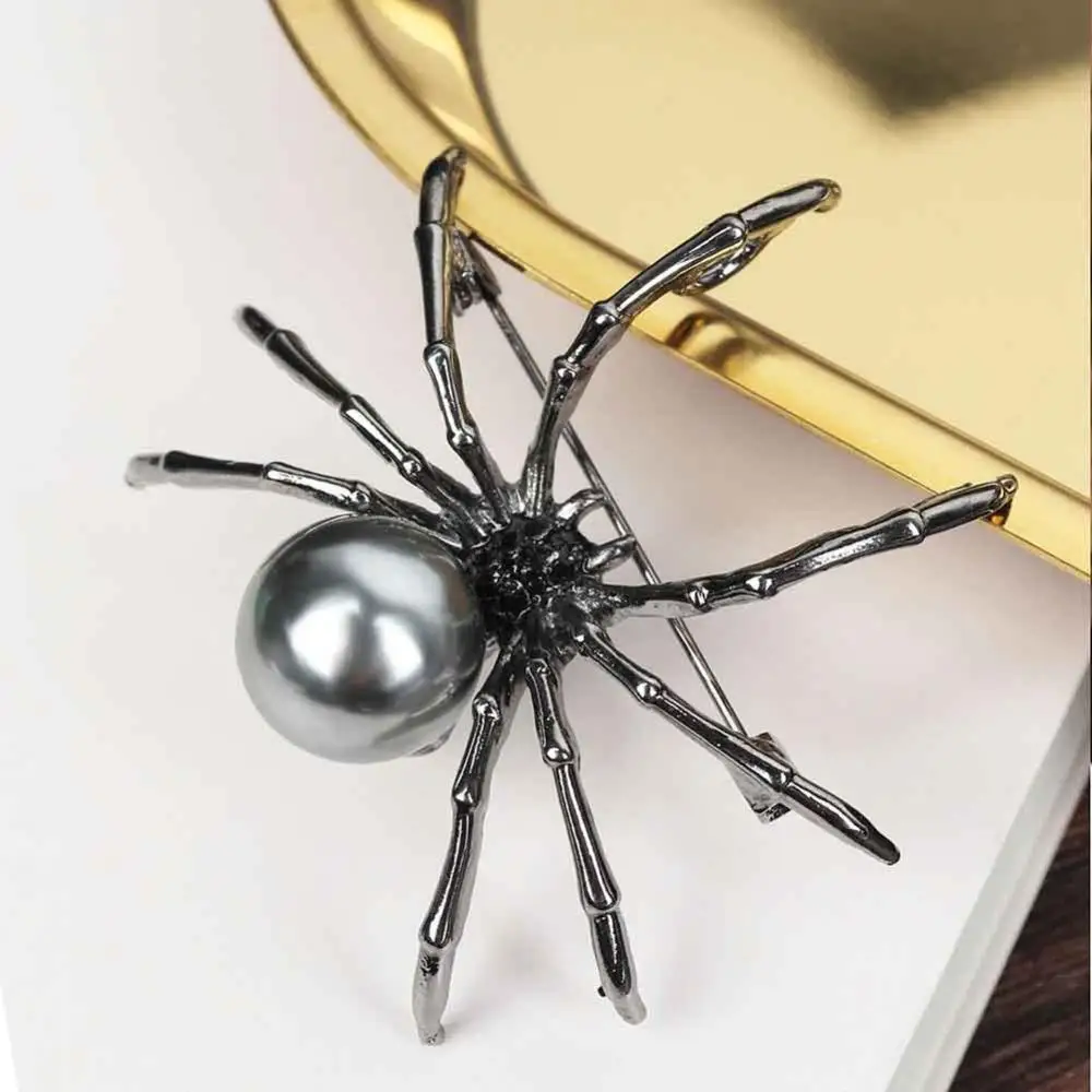 Faux Pearl Rhinestone Pin Women Jewelry Gift Fashion Brooch Spider Corsage Lapel prendedor mujer серебряные брошки 2020
Faux Pearl Rhinestone Pin Women Jewelry Gift Fashion Brooch Spider Corsage Lapel prendedor mujer серебряные брошки 2020