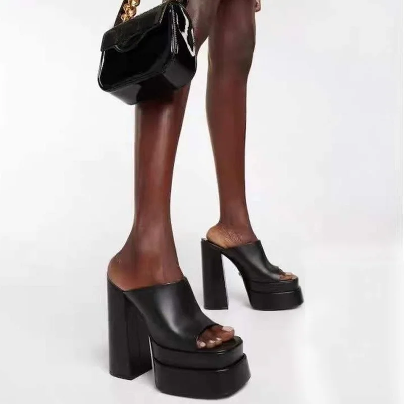 Luxury Brand Women Platform High Heel Sandals Fashion Chain Platform Summer Women Sandals Party Elegant Shoes Zapatos Mujer 42
Luxury Brand Women Platform High Heel Sandals Fashion Chain Platform Summer Women Sandals Party Elegant Shoes Zapatos Mujer 42