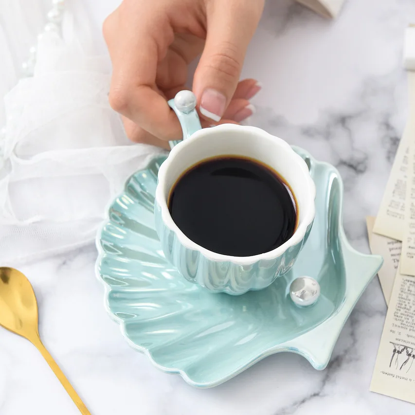 Japanese Pearl Shell Small Fresh Cup and Dish macaroon Coffee Cup Afternoon Tea Red Tea Cup fine china Turkey Cup
Japanese Pearl Shell Small Fresh Cup and Dish macaroon Coffee Cup Afternoon Tea Red Tea Cup fine china Turkey Cup