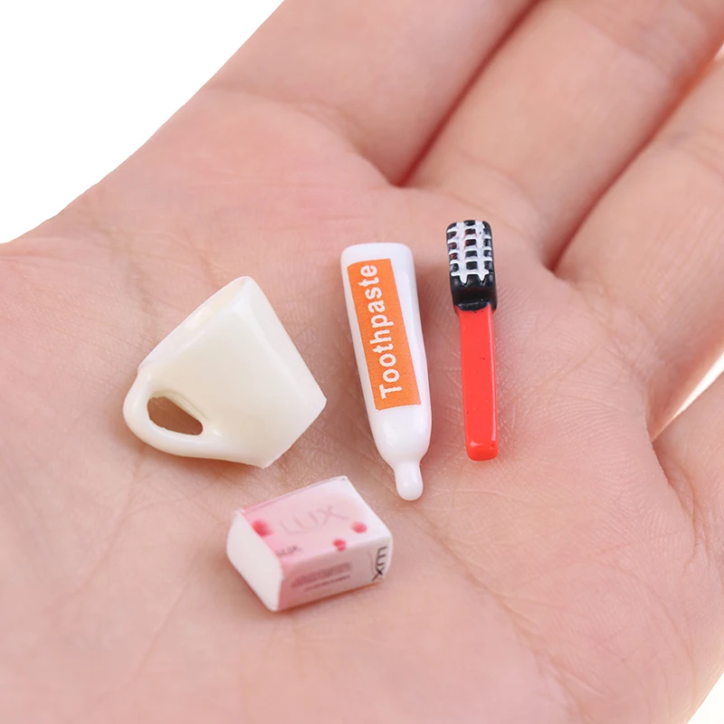 4Pcs/Set 1:12 Dollhouse Miniature Resin Toiletries Model For Doll House Decor DIY Furniture Accessories Pretend Play Toys
4Pcs/Set 1:12 Dollhouse Miniature Resin Toiletries Model For Doll House Decor DIY Furniture Accessories Pretend Play Toys