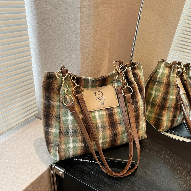 Contrast Color Tote Bag for Women Handbag Autumn Winter Trendy Vintage Shoulder Bag Female Reusable Shopping Grocery Bag 2024
Contrast Color Tote Bag for Women Handbag Autumn Winter Trendy Vintage Shoulder Bag Female Reusable Shopping Grocery Bag 2024