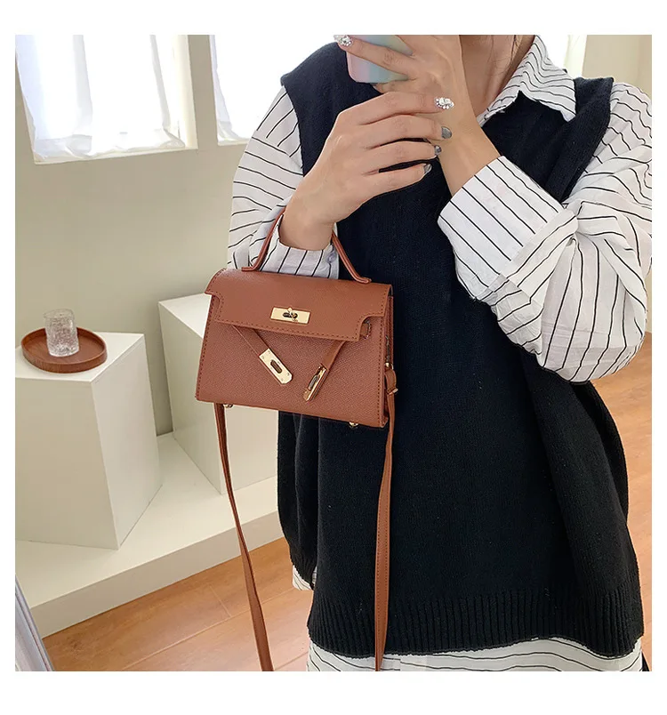 2022 New Women's handbags Crossbody Luxury Design Cross-Body Bag PU Leather Snake Print Chain Ladies Crossbodys Shoulder Bags
2022 New Women's handbags Crossbody Luxury Design Cross-Body Bag PU Leather Snake Print Chain Ladies Crossbodys Shoulder Bags