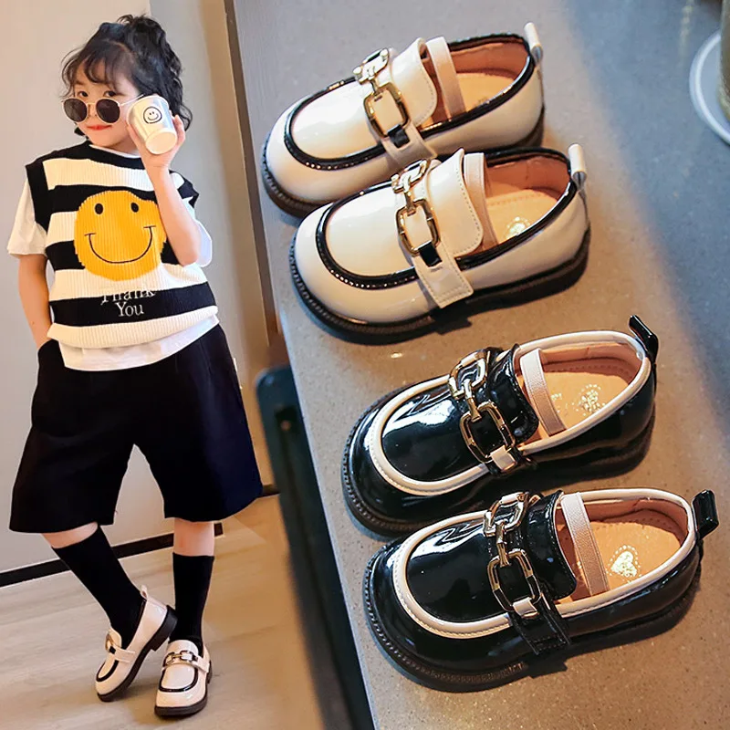 Children Fashion Leather Loafers Glossy 2022 Spring New Korean Style Casual with Metal Prince Versatile Elastic Band School Shoe
Children Fashion Leather Loafers Glossy 2022 Spring New Korean Style Casual with Metal Prince Versatile Elastic Band School Shoe