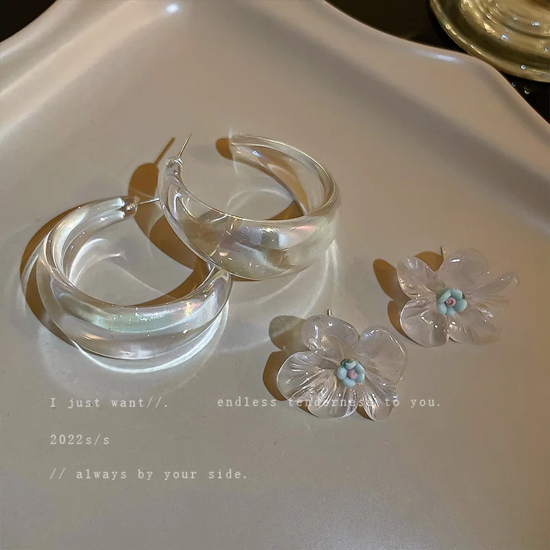 Silver Needle Transparent Texture Flower Earrings Korean Simple Small Fresh Fashion Earrings Design All-match Earrings
Silver Needle Transparent Texture Flower Earrings Korean Simple Small Fresh Fashion Earrings Design All-match Earrings