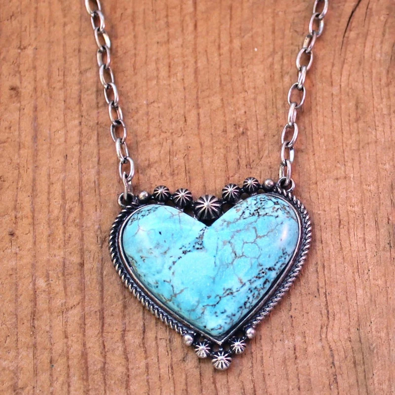 Heart Shaped Round Pendant For Woman Bohemia Style Blue Natural Stone Necklace Jewelry Couple Accessories Party Wedding Gifts
Heart Shaped Round Pendant For Woman Bohemia Style Blue Natural Stone Necklace Jewelry Couple Accessories Party Wedding Gifts