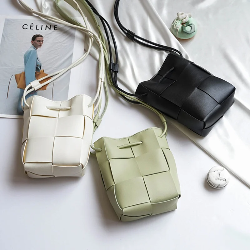 Fashion Lady Small Woven Bags Cell Phone Pouch Simple Purses and Handbags Luxury Designer Women's Crossbody Bag Shoulder Bolso
Fashion Lady Small Woven Bags Cell Phone Pouch Simple Purses and Handbags Luxury Designer Women's Crossbody Bag Shoulder Bolso