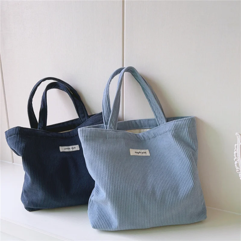 Корейские Вельветовые женские сумки-тоуты, новинка 2023, японская мода, маленькая хлопковая тканевая сумка для обеда, женские сумки, Студенче...
Корейские Вельветовые женские сумки-тоуты, новинка 2023, японская мода, маленькая хлопковая тканевая сумка для обеда, женские сумки, Студенче...