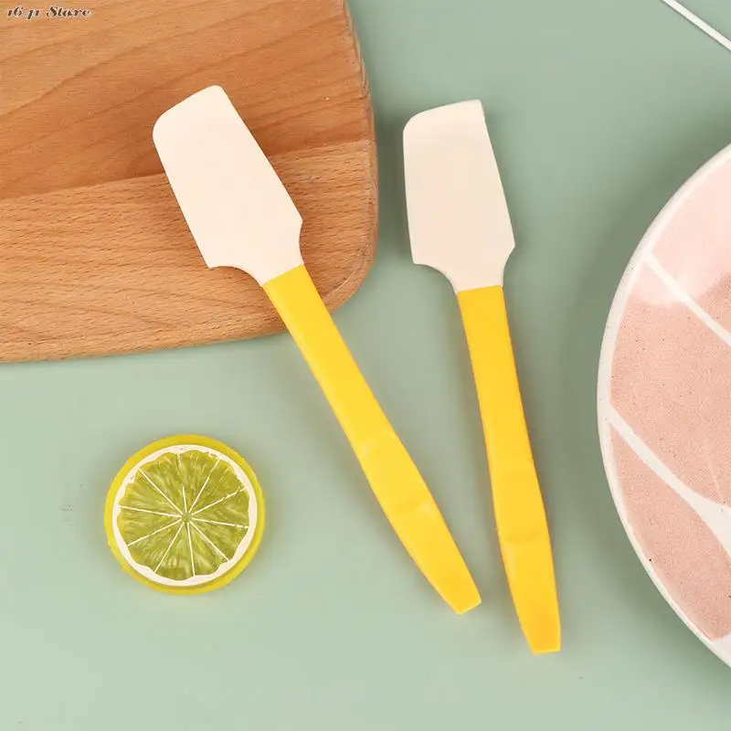 1pc Silicone Cream Baking Scraper Non Stick Butter Spatula Cutter Chocolate Smoother Heat Resistant Kitchen Pastry Tools Scraper
1pc Silicone Cream Baking Scraper Non Stick Butter Spatula Cutter Chocolate Smoother Heat Resistant Kitchen Pastry Tools Scraper