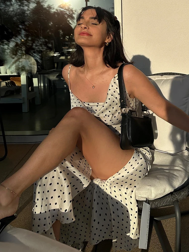 Articat Sexy Spaghetti Straps Slim High Slit Dress Women Polka Dot Maxi Dress V-Neck Temperament Slim Fit Party Evening Vestidos
Articat Sexy Spaghetti Straps Slim High Slit Dress Women Polka Dot Maxi Dress V-Neck Temperament Slim Fit Party Evening Vestidos