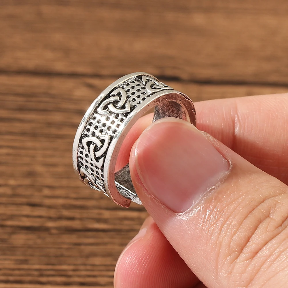 Vintage Celtic Triangle Knot Totem Rings For Men Women Viking Celtic Amulet Open Adjustable Ring Punk Style Party Jewelry Gift
Vintage Celtic Triangle Knot Totem Rings For Men Women Viking Celtic Amulet Open Adjustable Ring Punk Style Party Jewelry Gift