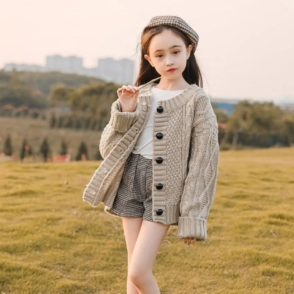 Winter Christmas Sweater Fashion Long Sleeve Cardigan for Girls Kids 4 To 14 Year Children Knitted Sweaters Outerwear Thick Coat
Winter Christmas Sweater Fashion Long Sleeve Cardigan for Girls Kids 4 To 14 Year Children Knitted Sweaters Outerwear Thick Coat