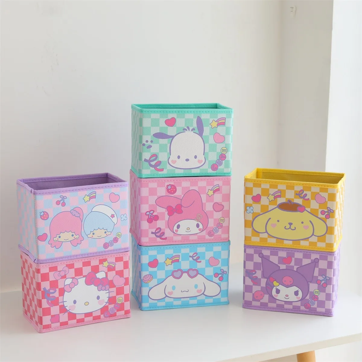 Sanrio кавайная аниме мультяшная серия Kuromi My Melody Cinnamoroll прекрасная настольная коробка для хранения складная коробка для хранения Рождественский подарок
Sanrio кавайная аниме мультяшная серия Kuromi My Melody Cinnamoroll прекрасная настольная коробка для хранения складная коробка для хранения Рождественский подарок