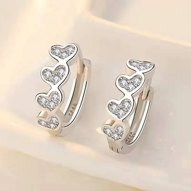 Crystal Zircon Heart Charm Stud Earrings for Women Girl Elegant Party Geometric Jewelry 2022 Fashion Women Wedding Gift Aretes
Crystal Zircon Heart Charm Stud Earrings for Women Girl Elegant Party Geometric Jewelry 2022 Fashion Women Wedding Gift Aretes