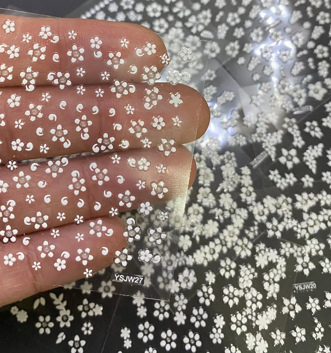 Nail Art Stickers 30 pcs adhesive transfer 3D decal flowers Patterns White Flower with Rhinestone Decals Flower 3D Nail Sticker
Nail Art Stickers 30 pcs adhesive transfer 3D decal flowers Patterns White Flower with Rhinestone Decals Flower 3D Nail Sticker
