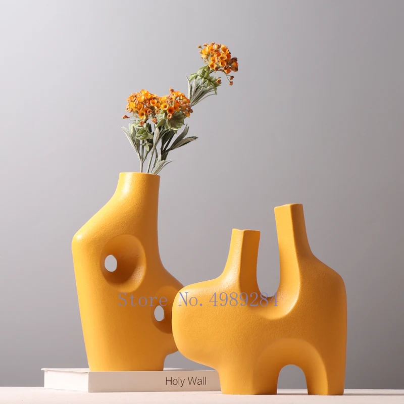 Ceramic Vase Flower Arrangement Abstract Irregular Handmade Handicraft Furnishings Yellow Modern Home Decoration Flower Vase
Ceramic Vase Flower Arrangement Abstract Irregular Handmade Handicraft Furnishings Yellow Modern Home Decoration Flower Vase