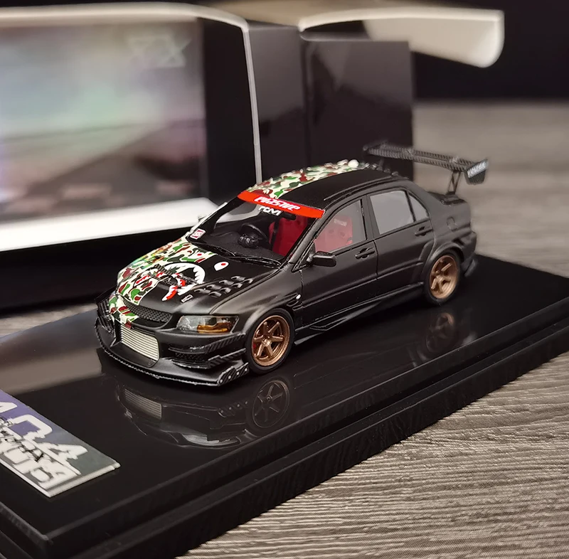 

404 Error 1:64 Mitsubishi EVO IX 9th generation modified two-color version simulation car model