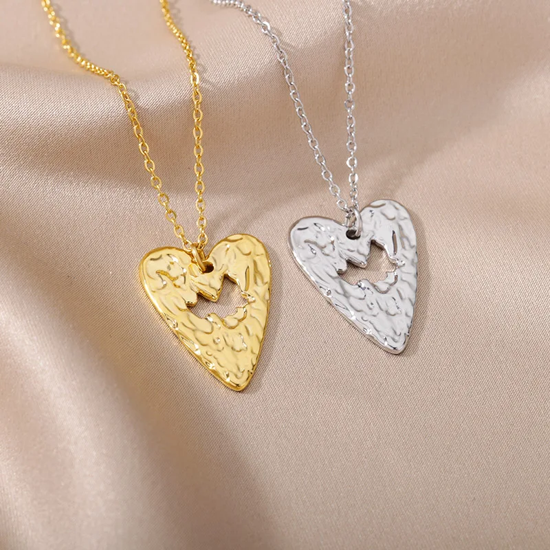 Goth Vintage Texture Hollow Heart Pendant Necklace for Women Stainless Steel Sliver Color Star Necklaces Jewelry Collier
Goth Vintage Texture Hollow Heart Pendant Necklace for Women Stainless Steel Sliver Color Star Necklaces Jewelry Collier